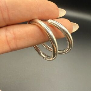 Simple Silver Tone Tube Style Hoop Earrings Mod